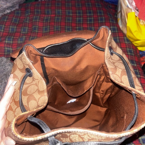 Authentic COACH Hudson Inblock backpack - Picture 2 of 5